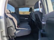 ✅ 2015 Chevrolet Silverado 2500HD LT • VIN: 1GC1KVEG0FF565050 • Lot: 53177405. Wystawiony na Copart z przebiegiem 212 686 mil. Bezpłatny archiwum sprzedaży aukcyjnych z USA i szczegółowy raport historii pojazdu na DreamBid. Zdjęcie 10.