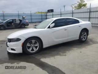 ✅ 2016 Dodge Charger SE • VIN: 2C3CDXBG2GH150237 • Lot: 82054405. Wystawiony na Copart z przebiegiem 110 097 mil. Bezpłatny archiwum sprzedaży aukcyjnych z USA i szczegółowy raport historii pojazdu na DreamBid. Zdjęcie 1.