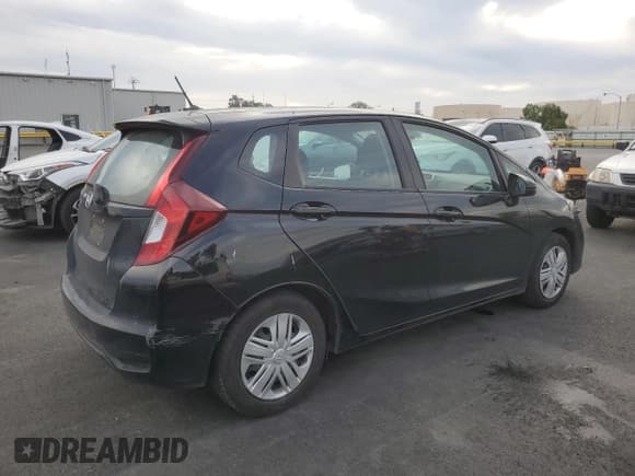 ✅ 2019 Honda Fit LX • VIN: 3HGGK5H46KM728596 • Lot: 92275465. Listed on Copart with 100,375 mi. Free auction sales archive from the USA and detailed vehicle history report at DreamBid. Image 3.