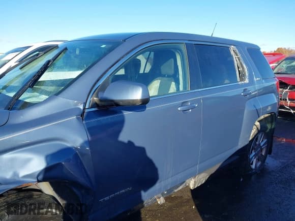 ✅ 2011 GMC Terrain SLE-1 • VIN: 2CTALMEC2B6384836 • Lot: 43715337. Listed on IAAI with 121,558 mi. Free auction sales archive from the USA and detailed vehicle history report at DreamBid. Image 14.