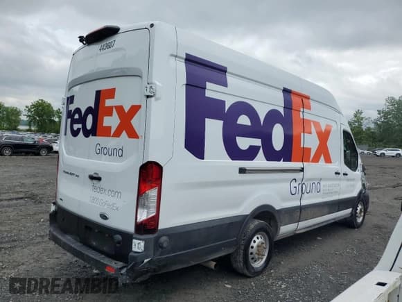 ✅ 2020 Ford Transit Cargo • VIN: 1FTBW3U88LKB34059 • Лот: 57055695. Опубликован ранее на Copart с пробегом 77 813 миль. Бесплатный доступ к архиву аукционных продаж из США и подробный отчёт об истории автомобиля на DreamBid. Изображение 3.