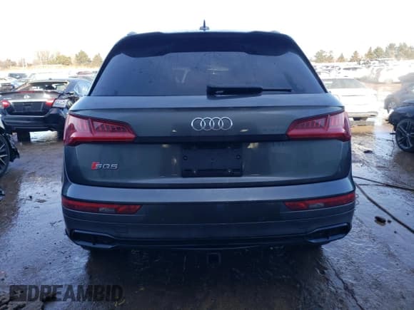 ✅ 2020 Audi SQ5 Prestige • VIN: WA1C4AFY2L2007684 • Лот: 42632645. Опубликован ранее на Copart с пробегом 64 064 миль. Бесплатный доступ к архиву аукционных продаж из США и подробный отчёт об истории автомобиля на DreamBid. Изображение 6.