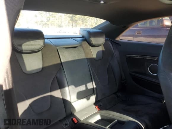 ✅ 2013 Audi RS 5 • VIN: WUAC6AFR3DA902426 • Lot: 41865865. Listed on Copart with 130,183 mi. Free auction sales archive from the USA and detailed vehicle history report at DreamBid. Image 10.