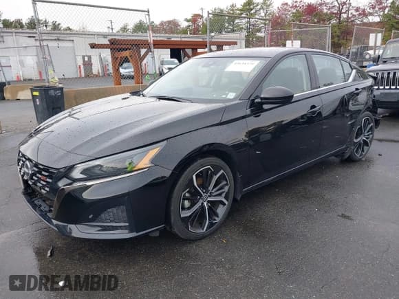 ✅ 2023 Nissan Altima SR • VIN: 1N4BL4CV9PN375547 • Lot: 43634375. Listed on IAAI with 31,015 mi. Free auction sales archive from the USA and detailed vehicle history report at DreamBid. Image 2.