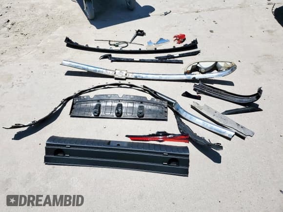 ✅ 2024 Hyundai Tucson SEL • VIN: 5NMJB3DE5RH390435 • Lot: 57878345. Listed on Copart with 10,114 mi. Free auction sales archive from the USA and detailed vehicle history report at DreamBid. Image 13.