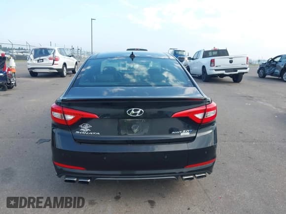 ✅ 2015 Hyundai Sonata Sport • VIN: 5NPE34ABXFH125359 • Lot: 42952995. Listed on IAAI with 135,776 mi. Free auction sales archive from the USA and detailed vehicle history report at DreamBid. Image 16.