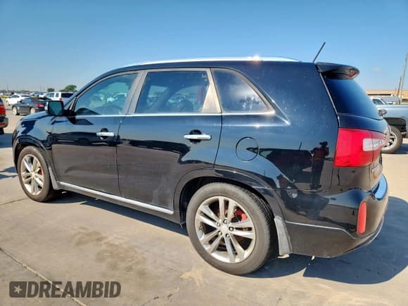 ✅ 2014 Kia Sorento SX • VIN: 5XYKW4A7XEG539592 • Lot: 70896415. Wystawiony na Copart z przebiegiem 114 095 mil. Bezpłatny archiwum sprzedaży aukcyjnych z USA i szczegółowy raport historii pojazdu na DreamBid. Zdjęcie 2.