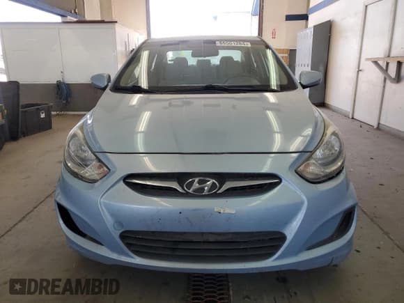 ✅ 2013 Hyundai Accent GLS • VIN: KMHCT4AE0DU541923 • Lot: 69501284. Wystawiony na Copart z przebiegiem 155 263 mil. Bezpłatny archiwum sprzedaży aukcyjnych z USA i szczegółowy raport historii pojazdu na DreamBid. Zdjęcie 5.