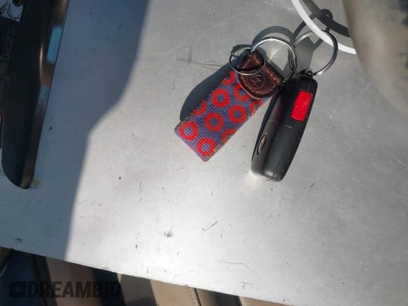 ✅ 2019 Volkswagen Beetle S • VIN: 3VW5DAAT3KM511269 • Lot: 41473431. Listed on IAAI with 34,757 mi. Free auction sales archive from the USA and detailed vehicle history report at DreamBid. Image 11.