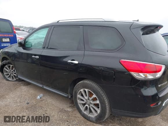 ✅ 2016 Nissan Pathfinder Platinum • VIN: 5N1AR2MN2GC600129 • Lot: 42397347. Listed on IAAI with 204,491 mi. Free auction sales archive from the USA and detailed vehicle history report at DreamBid. Image 3.