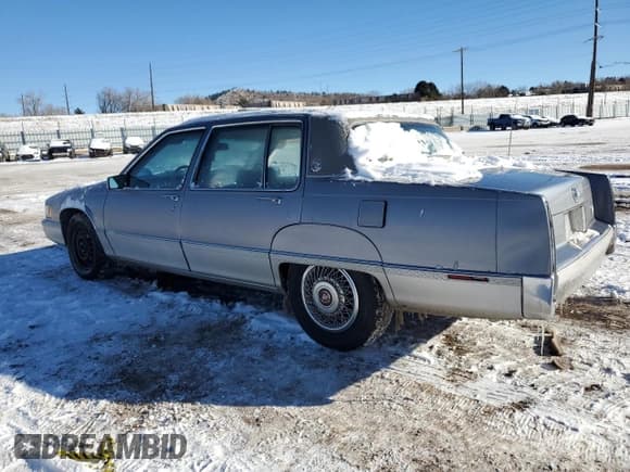 ✅ 1990 Cadillac Fleetwood • VIN: 1G6CB5333L4206228 • Lot: 87507845. Listed on Copart with 213,041 mi. Free auction sales archive from the USA and detailed vehicle history report at DreamBid. Image 2.