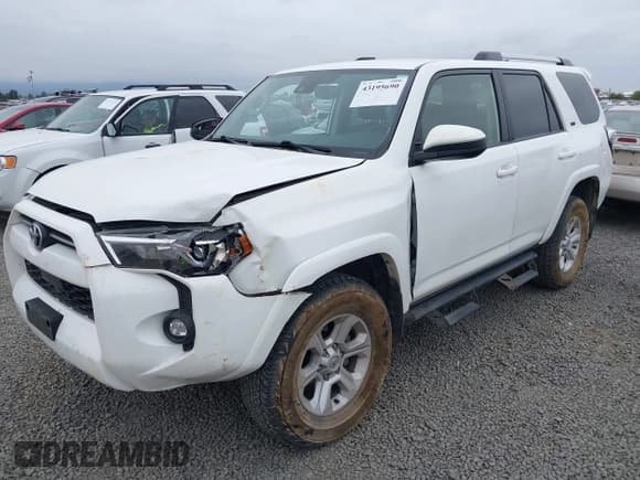 ✅ 2022 Toyota 4Runner SR5 • VIN: JTEMU5JR2N6053461 • Lot: 43195690. Listed on IAAI with 37,736 mi. Free auction sales archive from the USA and detailed vehicle history report at DreamBid. Image 17.