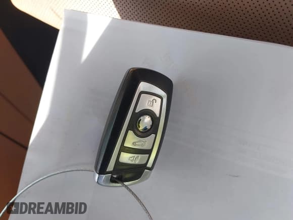 ✅ 2012 BMW 7 Series 750Li • VIN: WBAKB8C53CDX20766 • Lot: 42931045. Wystawiony na IAAI z przebiegiem 93 056 mil. Bezpłatny archiwum sprzedaży aukcyjnych z USA i szczegółowy raport historii pojazdu na DreamBid. Zdjęcie 11.