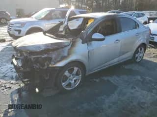 2013 Chevrolet Sonic LTZ с VIN 1G1JE5SH1D4107068, выставлен на аукционе Copart как лот 53429765 с пробегом Не указан миль и На запчасти • Non repairable. История ставок и продаж доступна на DreamBid. Изображение 1.