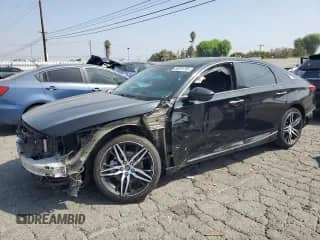 2021 Honda Accord Touring z VIN 1HGCV3F9XMA013426, wystawiony jako Copart lot #68975765 z przebiegiem 83 317 mil mil oraz Szkoda całkowita • Salvage title. Historia ofert i sprzedaży dostępna na DreamBid. Obrazek 1.