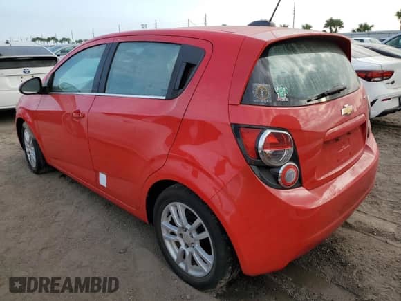 ✅ 2016 Chevrolet Sonic LT • VIN: 1G1JC6SH0G4157752 • Lot: 76615044. Wystawiony na Copart z przebiegiem Nie podano mil. Skorzystaj z bezpłatnego archiwum sprzedaży aukcyjnych z USA i zobacz szczegółowy raport historii pojazdu na DreamBid. Zdjęcie 2.