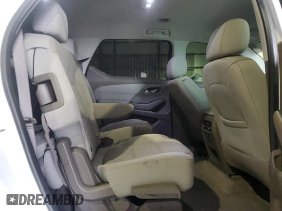 ✅ 2019 Chevrolet Traverse LT Cloth • VIN: 1GNERGKW8KJ218231 • Lot: 84944715. Wystawiony na Copart z przebiegiem 106 499 mil. Bezpłatny archiwum sprzedaży aukcyjnych z USA i szczegółowy raport historii pojazdu na DreamBid. Zdjęcie 11.