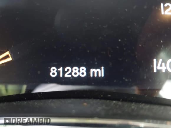 ✅ 2019 Jeep Grand Cherokee Altitude • VIN: 1C4RJFAG2KC563247 • Lot: 41479926. Wystawiony na IAAI z przebiegiem 81 288 mil. Bezpłatny archiwum sprzedaży aukcyjnych z USA i szczegółowy raport historii pojazdu na DreamBid. Zdjęcie 16.