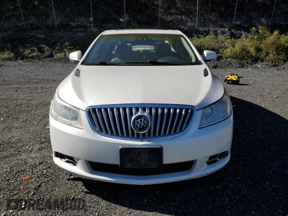 ✅ 2010 Buick LaCrosse CXS • VIN: 1G4GE5EV3AF145755 • Lot: 82200945. Listed on Copart with 219,033 mi. Free auction sales archive from the USA and detailed vehicle history report at DreamBid. Image 5.