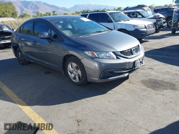 ✅ 2013 Honda Civic LX • VIN: 19XFB2F50DE201221 • Лот: 43508016. Опубликован ранее на IAAI с пробегом 124 509 миль. Бесплатный доступ к архиву аукционных продаж из США и подробный отчёт об истории автомобиля на DreamBid. Изображение 1.