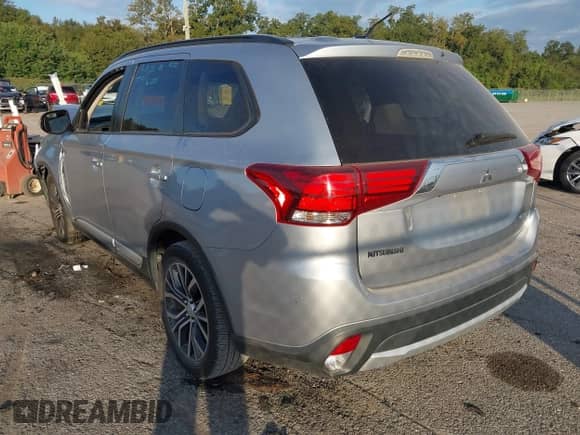 2016 Mitsubishi Outlander SE with VIN JA4AD3A36GZ061209, listed as a IAAI auction lot 43347836 with 108,754 mi miles and . Bid and sale history available at DreamBid. Image 3.
