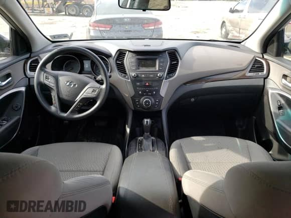 ✅ 2018 Hyundai Santa Fe 2.4L • VIN: 5XYZTDLB1JG541444 • Lot: 42704343. Wystawiony na Copart z przebiegiem 85 924 mil mil. Skorzystaj z bezpłatnego archiwum sprzedaży aukcyjnych z USA i zobacz szczegółowy raport historii pojazdu na DreamBid. Zdjęcie 8.