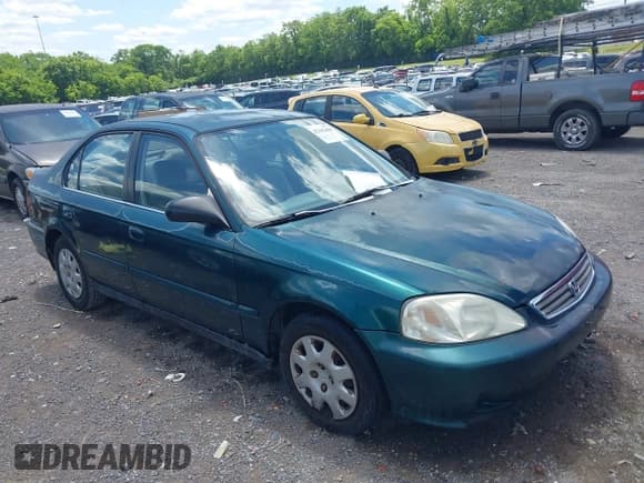 ✅ 1999 Honda Civic VP • VIN: 2HGEJ6612XH528572 • Lot: 42342480. Listed on IAAI with 272,788 mi. Free auction sales archive from the USA and detailed vehicle history report at DreamBid. Image 1.
