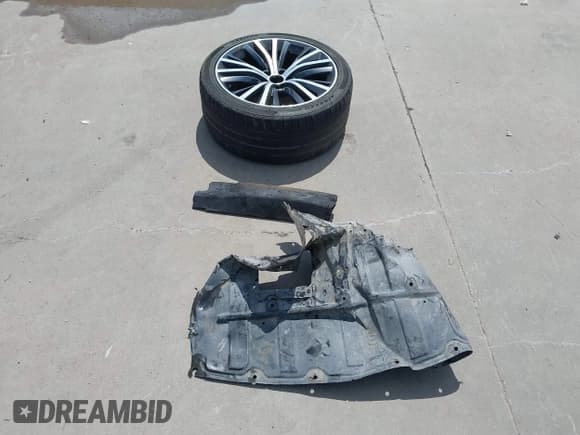 ✅ 2018 Infiniti Q60 Luxe • VIN: JN1EV7EL8JM391026 • Lot: 42460650. Wystawiony na IAAI z przebiegiem 101 382 mil. Bezpłatny archiwum sprzedaży aukcyjnych z USA i szczegółowy raport historii pojazdu na DreamBid. Zdjęcie 12.