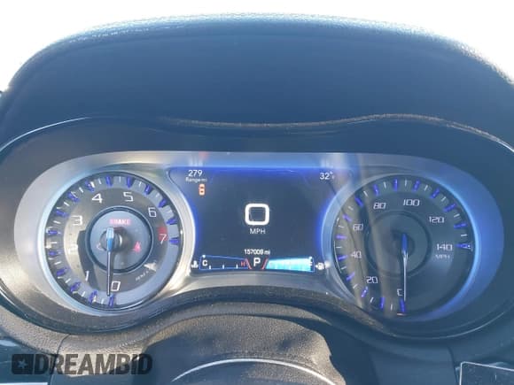 ✅ 2017 Chrysler 300 S • VIN: 2C3CCABG9HH663194 • Lot: 43820594. Wystawiony na IAAI z przebiegiem 157 009 mil. Bezpłatny archiwum sprzedaży aukcyjnych z USA i szczegółowy raport historii pojazdu na DreamBid. Zdjęcie 7.