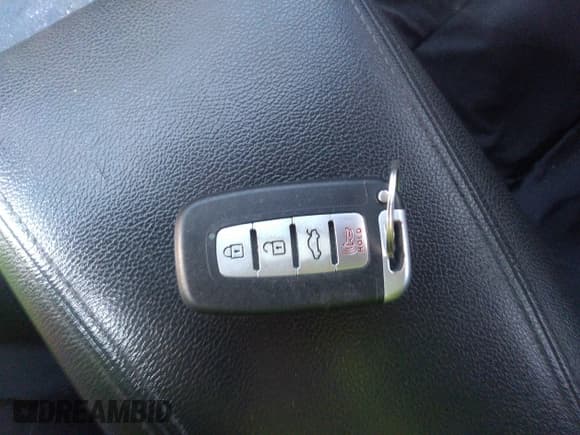 ✅ 2011 Hyundai Sonata SE • VIN: 5NPEC4AC2BH049302 • Lot: 39582859. Listed on IAAI with Not provided. Free auction sales archive from the USA and detailed vehicle history report at DreamBid. Image 11.