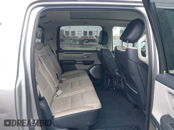 2023 Ram 1500 Limited с VIN 1C6SRFHT1PN531759, выставлен на аукционе IAAI как лот 42323882 с пробегом 47 809 миль миль и . История ставок и продаж доступна на DreamBid. Изображение 8.