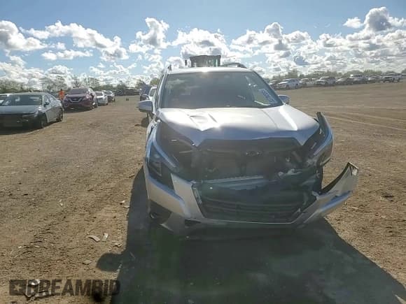 ✅ 2022 Subaru Forester Premium • VIN: JF2SKAEC8NH443258 • Lot: 85702895. Wystawiony na Copart z przebiegiem 15 033 mil. Bezpłatny archiwum sprzedaży aukcyjnych z USA i szczegółowy raport historii pojazdu na DreamBid. Zdjęcie 13.