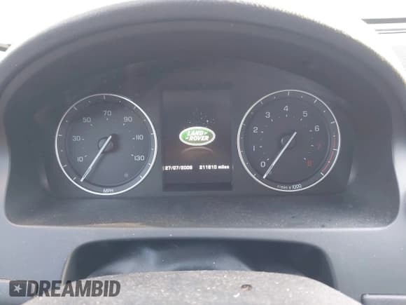 ✅ 2013 Land Rover LR2 • VIN: SALFR2BG1DH374378 • Lot: 43852540. Wystawiony na IAAI z przebiegiem 211 610 mil. Bezpłatny archiwum sprzedaży aukcyjnych z USA i szczegółowy raport historii pojazdu na DreamBid. Zdjęcie 7.