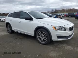 ✅ 2015 Volvo V60 T5 • VIN: YV4612HK8F1000451 • Лот: 92494175. Опубликован ранее на Copart с пробегом 107 757 миль. Бесплатный доступ к архиву аукционных продаж из США и подробный отчёт об истории автомобиля на DreamBid. Изображение 4.