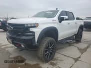 ✅ 2021 Chevrolet Silverado 1500 LT Trail Boss • VIN: 1GCPYFED4MZ171275 • Lot: 54148864. Wystawiony na Copart z przebiegiem 57 983 mil. Bezpłatny archiwum sprzedaży aukcyjnych z USA i szczegółowy raport historii pojazdu na DreamBid. Zdjęcie 1.