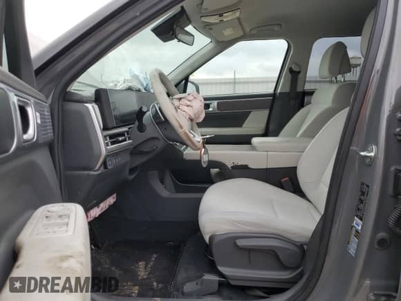 2024 Hyundai Santa Fe SE с VIN 5NMP1DGL2RH035865, выставлен на аукционе Copart как лот 84512534 с пробегом 19 130 миль миль и Списание • Salvage title. История ставок и продаж доступна на DreamBid. Изображение 7.
