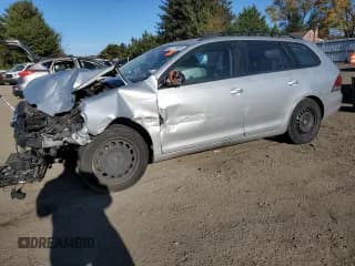 ✅ 2010 Volkswagen Jetta S • VIN: 3VWKX7AJ9AM660201 • Lot: 82777405. Wystawiony na Copart z przebiegiem Nie podano. Bezpłatny archiwum sprzedaży aukcyjnych z USA i szczegółowy raport historii pojazdu na DreamBid. Zdjęcie 1.