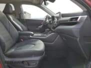 ✅ 2025 Toyota Highlander LE • VIN: 5TDKDRBH5SS575652 • Lot: 52278515. Listed on Copart with 2,378 mi. Free auction sales archive from the USA and detailed vehicle history report at DreamBid. Image 7.