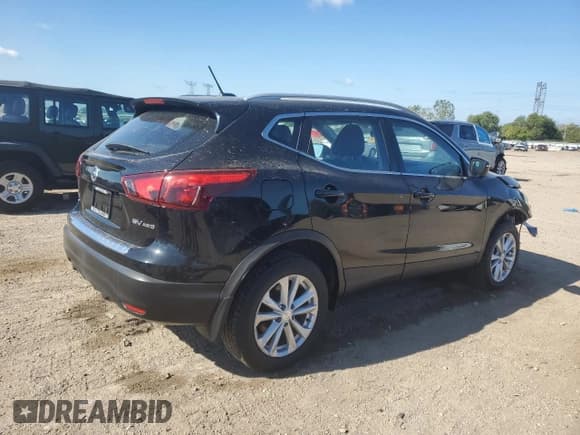 ✅ 2017 Nissan Rogue SV • VIN: JN1BJ1CR9HW136063 • Лот: 84046395. Опубликован ранее на Copart с пробегом 131 289 миль. Бесплатный доступ к архиву аукционных продаж из США и подробный отчёт об истории автомобиля на DreamBid. Изображение 3.