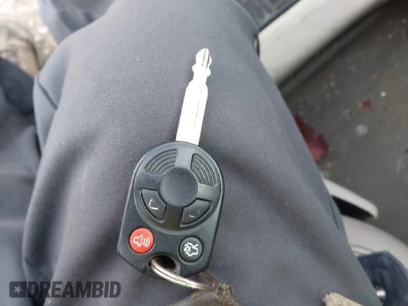 ✅ 2011 Ford Fusion SEL • VIN: 3FAHP0JA4BR143385 • Lot: 43661727. Wystawiony na IAAI z przebiegiem 166 303 mil. Bezpłatny archiwum sprzedaży aukcyjnych z USA i szczegółowy raport historii pojazdu na DreamBid. Zdjęcie 11.