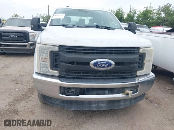 ✅ 2017 Ford F-250 Lariat • VIN: 1FT7W2B61HEE31617 • Лот: 42782785. Опубликован ранее на IAAI с пробегом 239 111 миль. Бесплатный доступ к архиву аукционных продаж из США и подробный отчёт об истории автомобиля на DreamBid. Изображение 12.