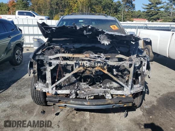 ✅ 2015 Chevrolet Suburban LT • VIN: 1GNSKJKC1FR156026 • Lot: 75703044. Wystawiony na Copart z przebiegiem Nie podano. Bezpłatny archiwum sprzedaży aukcyjnych z USA i szczegółowy raport historii pojazdu na DreamBid. Zdjęcie 5.