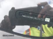 ✅ 2025 Mazda CX-50 S Premium • VIN: 7MMVABDMXSN333727 • Lot: 43414626. Wystawiony na IAAI z przebiegiem 4 268 mil. Bezpłatny archiwum sprzedaży aukcyjnych z USA i szczegółowy raport historii pojazdu na DreamBid. Zdjęcie 17.