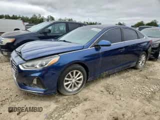 2018 Hyundai Sonata SE z VIN 5NPE24AF5JH601886, wystawiony jako Copart lot #85410495 z przebiegiem 157 704 mil mil oraz Czysty tytuł • Clean title. Historia ofert i sprzedaży dostępna na DreamBid. Obrazek 1.