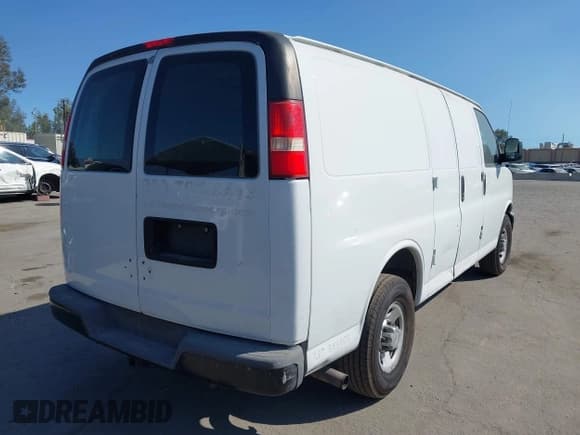 ✅ 2013 Chevrolet Express Cargo • VIN: 1GCWGFBA2D1115469 • Lot: 43106361. Listed on IAAI with 178,751 mi. Free auction sales archive from the USA and detailed vehicle history report at DreamBid. Image 4.
