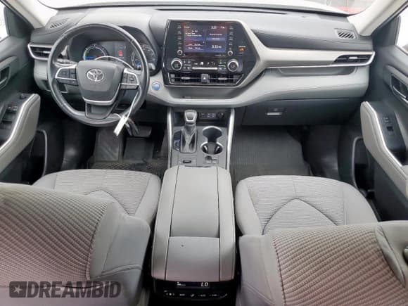 ✅ 2022 Toyota Highlander Hybrid LE • VIN: 5TDZARAH9NS516276 • Lot: 63685605. Listed on Copart with 84,719 mi. Free auction sales archive from the USA and detailed vehicle history report at DreamBid. Image 8.