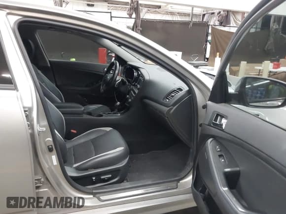 ✅ 2013 Kia Optima SX • VIN: 5XXGR4A6XDG106748 • Lot: 43325773. Listed on IAAI with 67,913 mi. Free auction sales archive from the USA and detailed vehicle history report at DreamBid. Image 5.