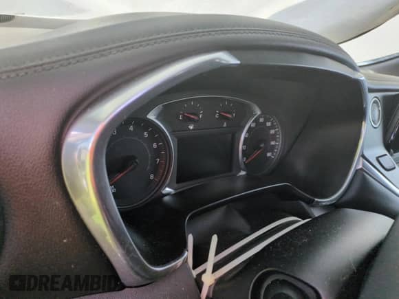 2019 Chevrolet Blazer z VIN 3GNKBDRS8KS680571, wystawiony jako Copart lot #74875614 z przebiegiem Nie podano mil oraz Nie do naprawy • Non repairable. Historia ofert i sprzedaży dostępna na DreamBid. Obrazek 9.