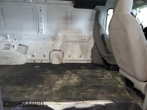 ✅ 2010 Ford Econoline Cargo Commercial • VIN: 1FTNE2EL6ADA07809 • Lot: 60211395. Listed on Copart with 258,970 mi. Free auction sales archive from the USA and detailed vehicle history report at DreamBid. Image 10.
