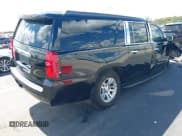 ✅ 2019 Chevrolet Suburban LT • VIN: 1GNSCHKC1KR307933 • Lot: 43463096. Wystawiony na IAAI z przebiegiem 200 666 mil. Bezpłatny archiwum sprzedaży aukcyjnych z USA i szczegółowy raport historii pojazdu na DreamBid. Zdjęcie 4.